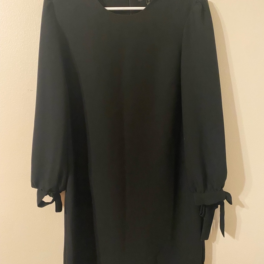 Banana Republic Black Sheath Dress Long Sleeve Crew Neck